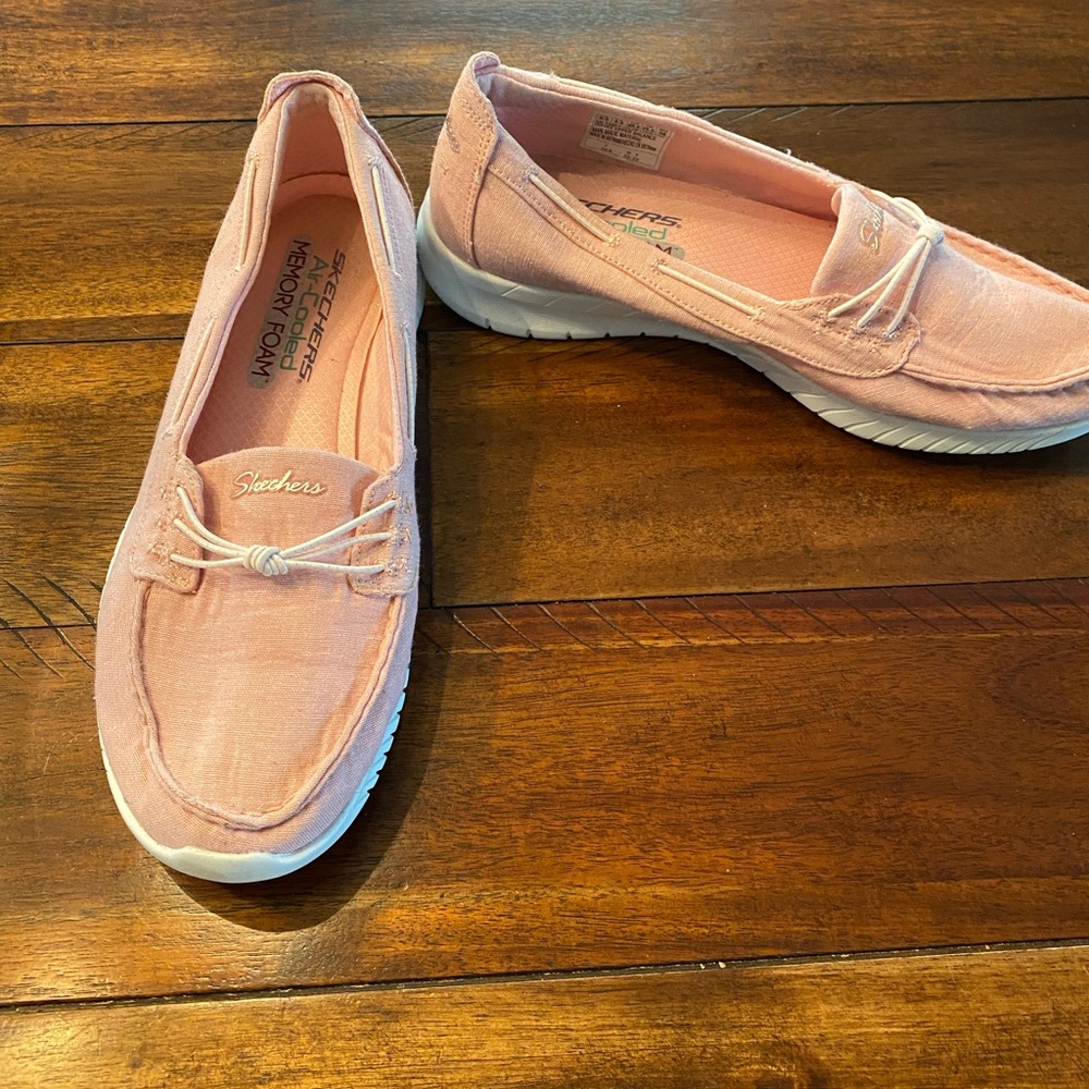Skechers Deck boat shoes 8.5 pink